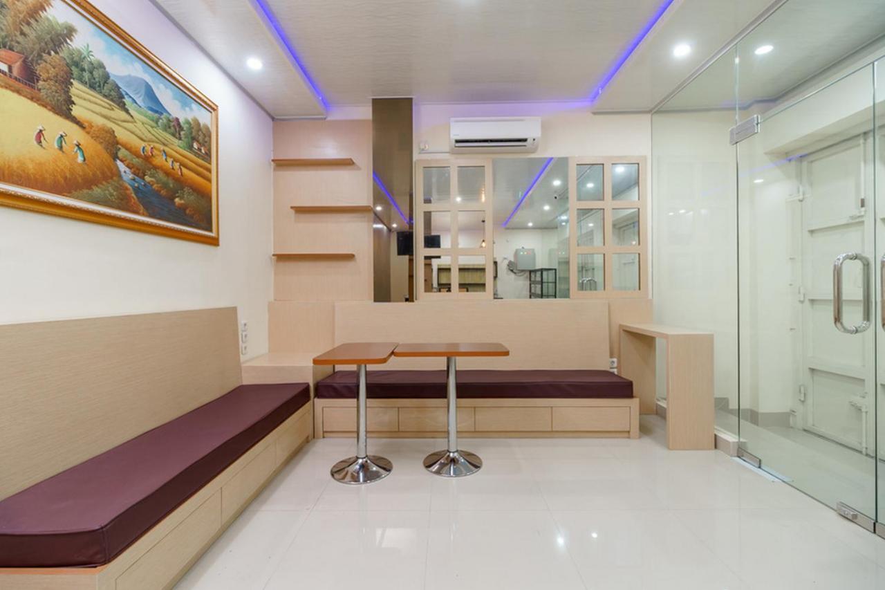 Reddoorz Plus Near Rs Rk Charitas 2 פאלמבאנג מראה חיצוני תמונה
